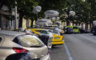 Promiň, kámo, neviděl jsem tě! Tragické srážky aut s motorkáři jsou často důsledkem přehlédnutí 